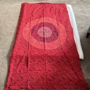 Set of 2 tapestry style curtains